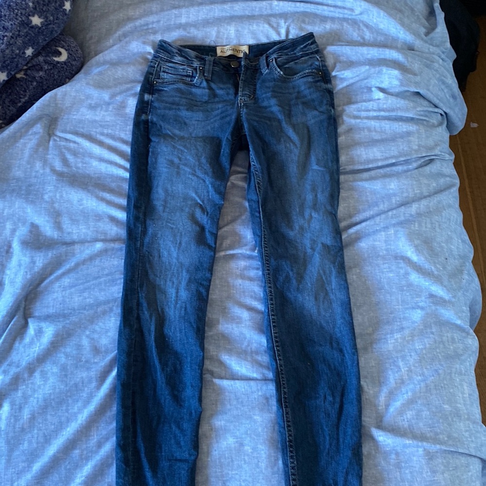 BEST BUTT LOOKING JEANS EVER!!!